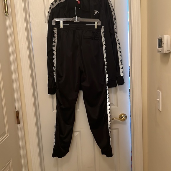 Men’s XL 2 piece Kappa Suit With Reflective Logo Trimming - Picture 5 of 8